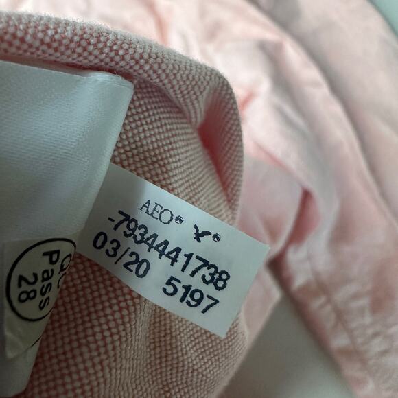 American Eagle Long Sleeve Button Down Shirt Size Medium Pink 100% Cotton - Picture 4 of 9